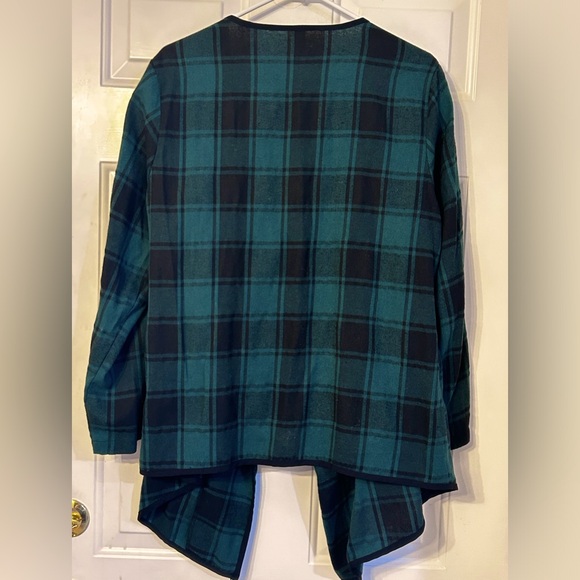 Green and black plaid draped open front blazer/cardigan, size 1X - Picture 2 of 6